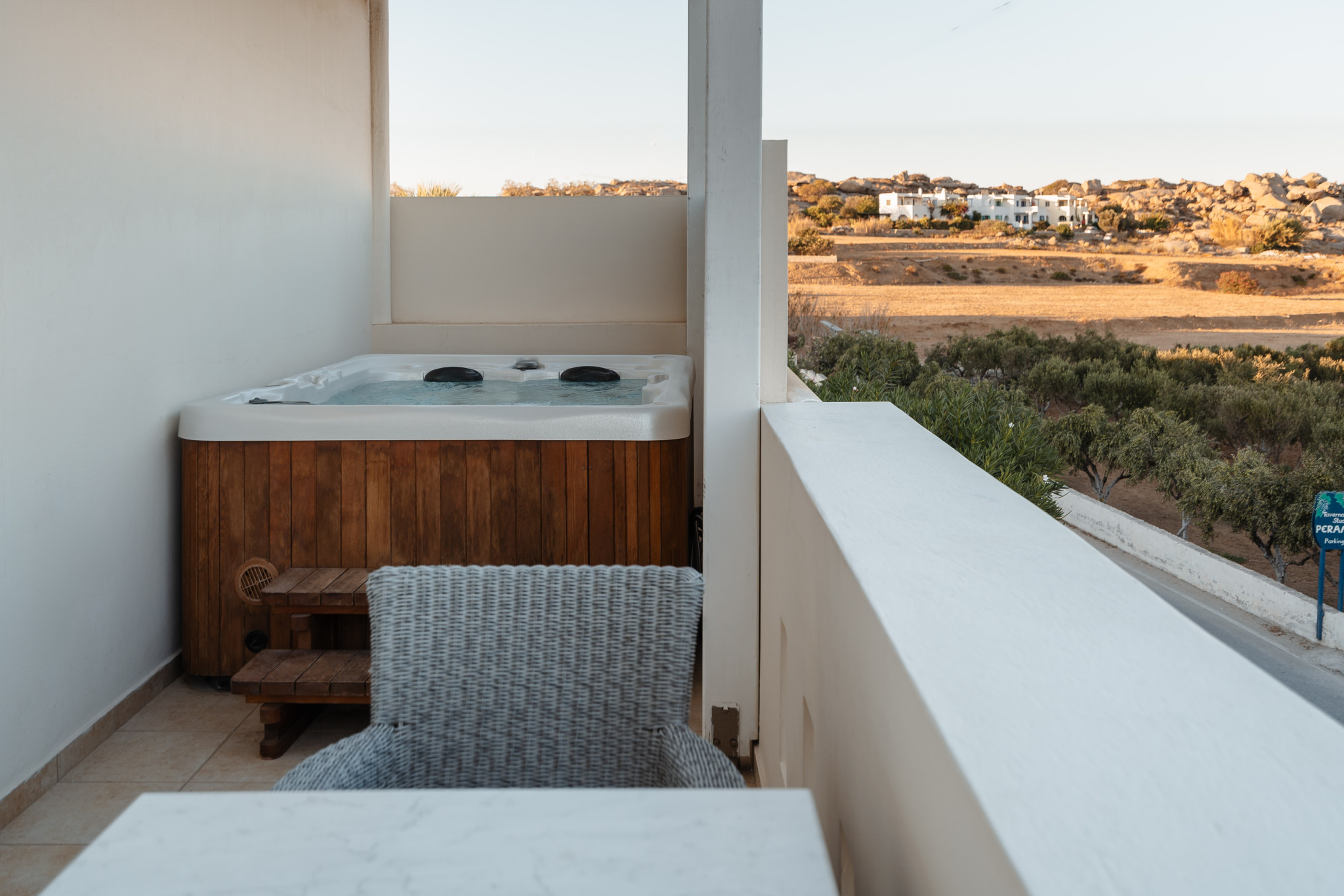 AFRODITI EXECUTIVE SUITE