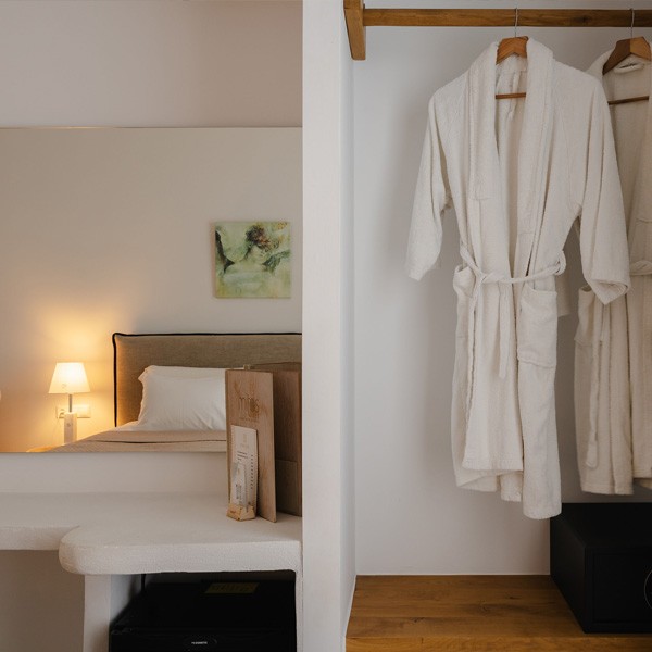 AGELOS SUPERIOR SUITE