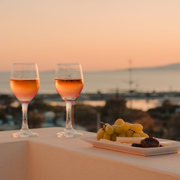 MYTHOS EXECUTIVE SUITE